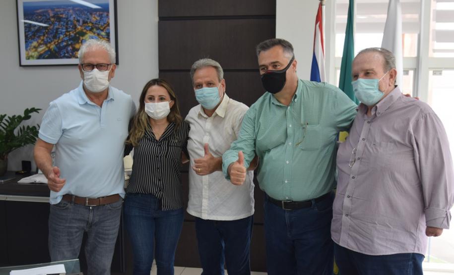 Estado entrega 26 veículos e assina convênio de R$ 5 milhões em Cianorte