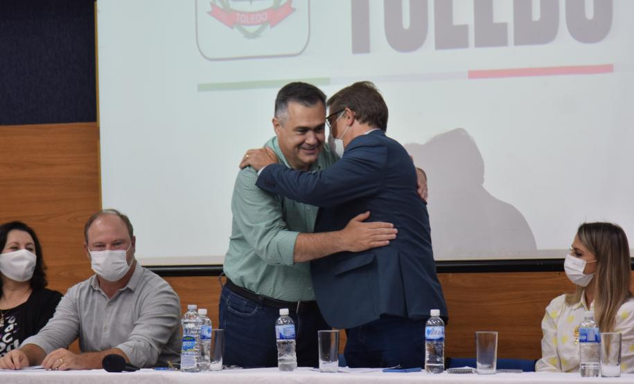 Secretário participa da 2ª etapa do projeto pioneiro da Pfizer de vacinação de adolescentes em Toledo