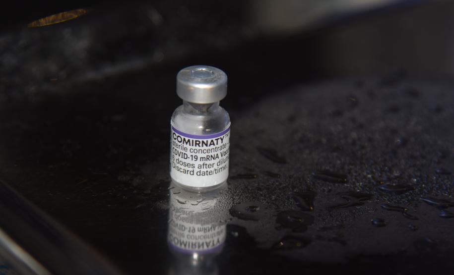 Secretário participa da 2ª etapa do projeto pioneiro da Pfizer de vacinação de adolescentes em Toledo