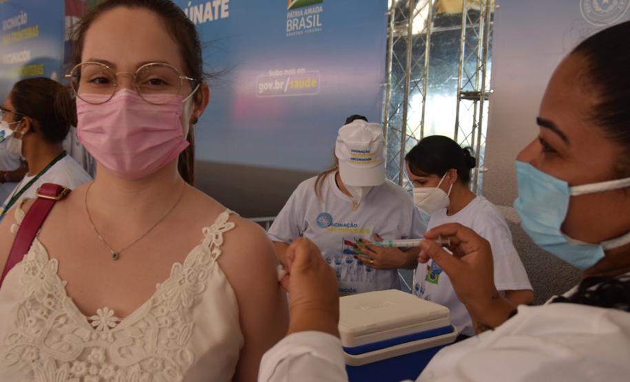 Paraná e Ministérios da Saúde do Brasil e Paraguai realizam testagem e vacinação na fronteira