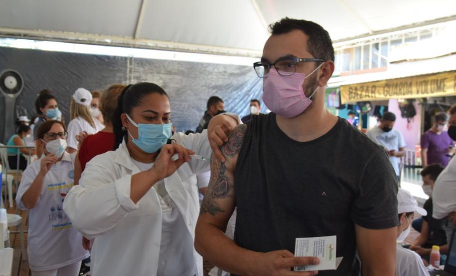 Paraná e Ministérios da Saúde do Brasil e Paraguai realizam testagem e vacinação na fronteira