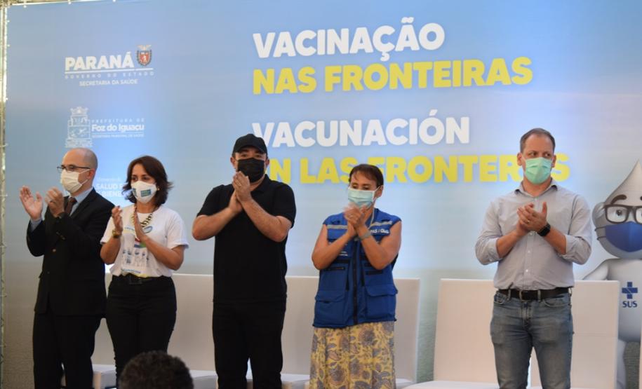 Paraná e Ministérios da Saúde do Brasil e Paraguai realizam testagem e vacinação na fronteira