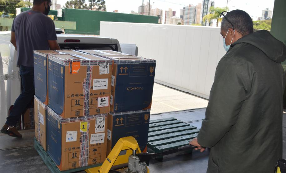 Estado recebe novas doses de vacinas contra a Covid-19 para adolescentes