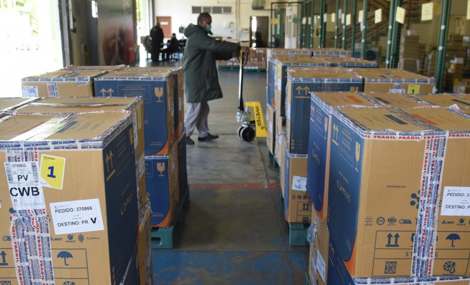 Estado recebe novas doses de vacinas contra a Covid-19 para adolescentes