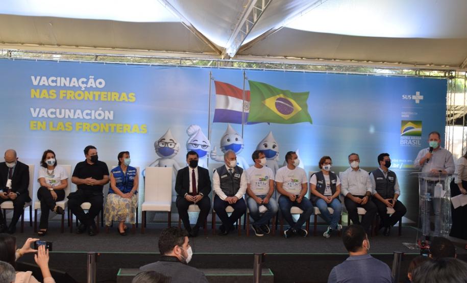 Paraná e Ministérios da Saúde do Brasil e Paraguai realizam testagem e vacinação na fronteira