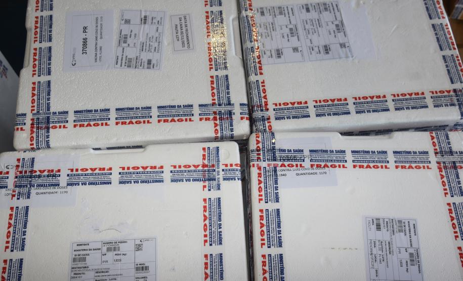 Estado recebe novas doses de vacinas contra a Covid-19 para adolescentes