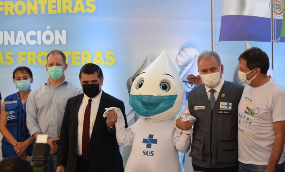 Paraná e Ministérios da Saúde do Brasil e Paraguai realizam testagem e vacinação na fronteira