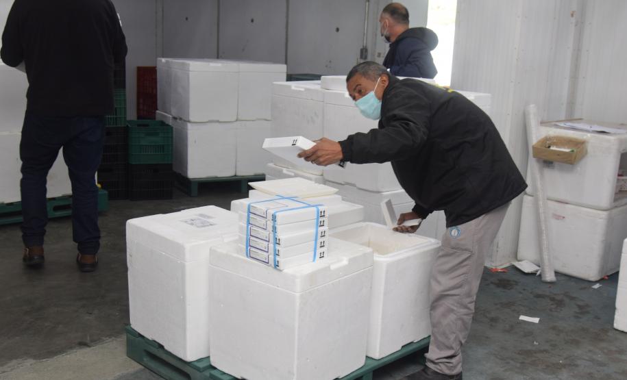 Estado recebe novas doses de vacinas contra a Covid-19 para adolescentes