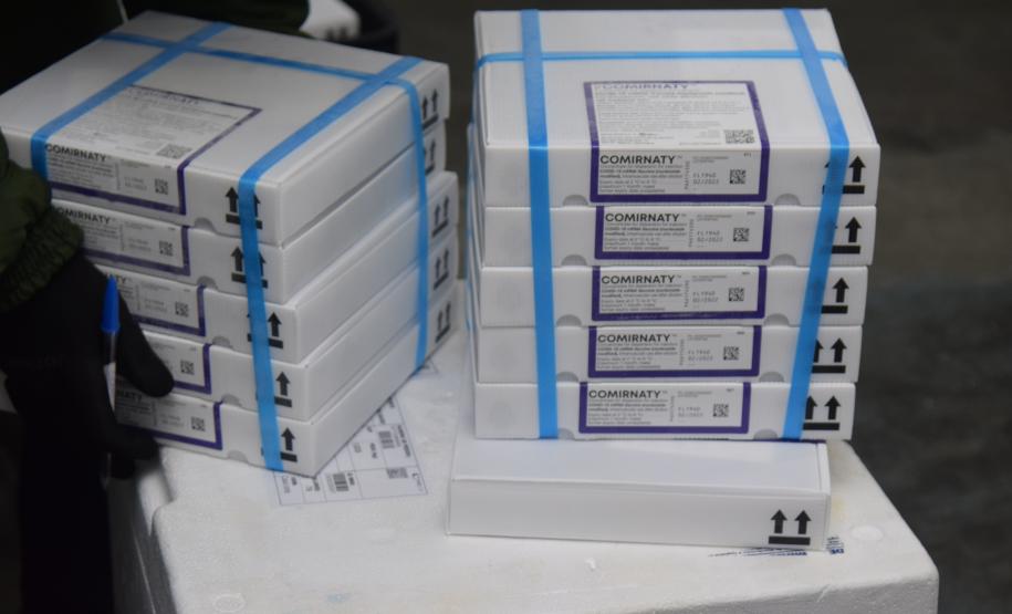 Estado recebe novas doses de vacinas contra a Covid-19 para adolescentes