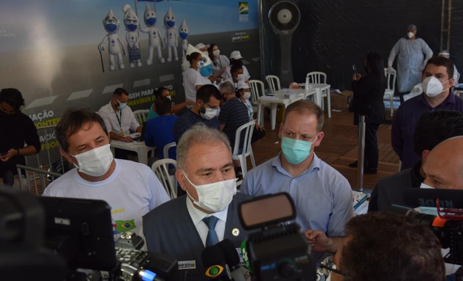 Paraná e Ministérios da Saúde do Brasil e Paraguai realizam testagem e vacinação na fronteira