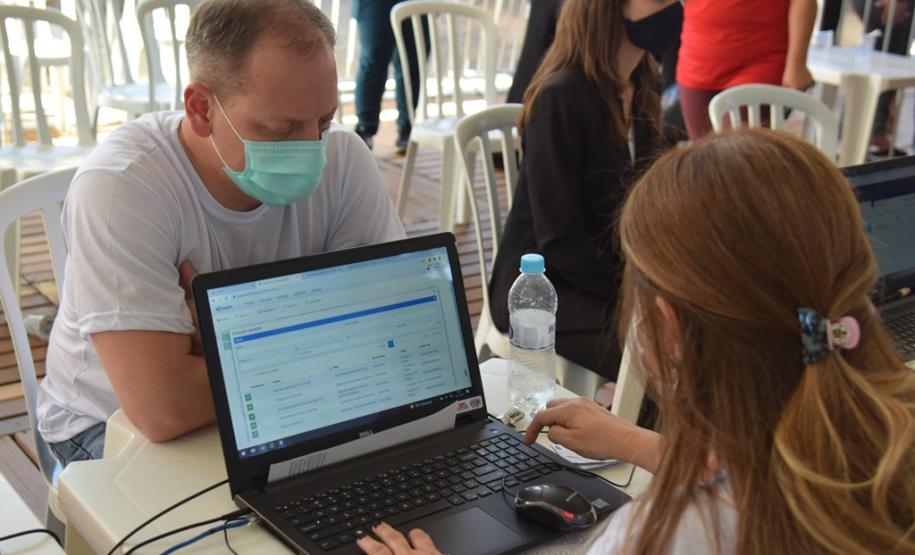 Paraná e Ministérios da Saúde do Brasil e Paraguai realizam testagem e vacinação na fronteira