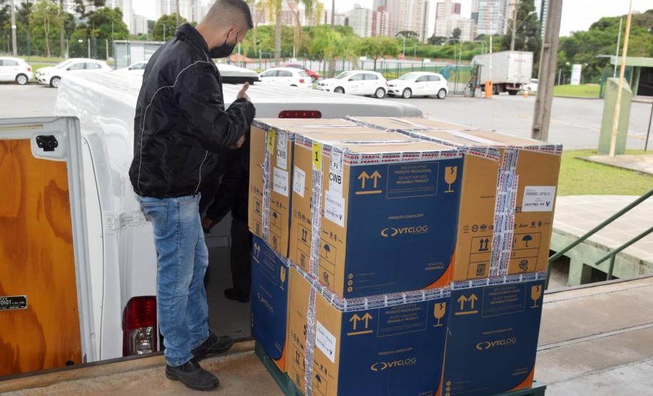 Estado recebe mais de 67,8 mil vacinas contra a Covid-19 nesta terça