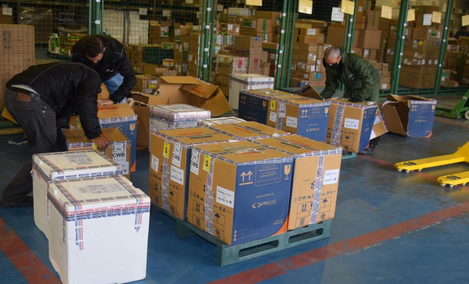 Estado recebe mais de 67,8 mil vacinas contra a Covid-19 nesta terça