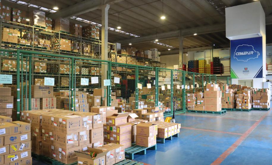 Paraná recebe 278 mil vacinas contra a Covid-19 para adolescentes, segunda dose e municípios de fronteira