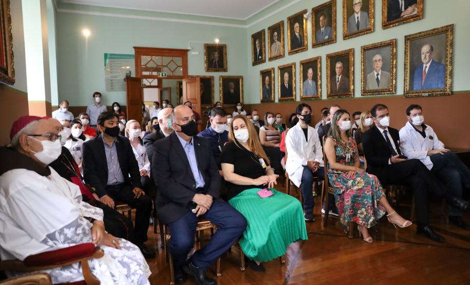 Santa Casa de Curitiba recebe equipamento de última geração