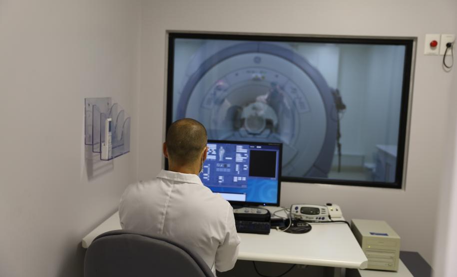 Santa Casa de Curitiba recebe equipamento de última geração