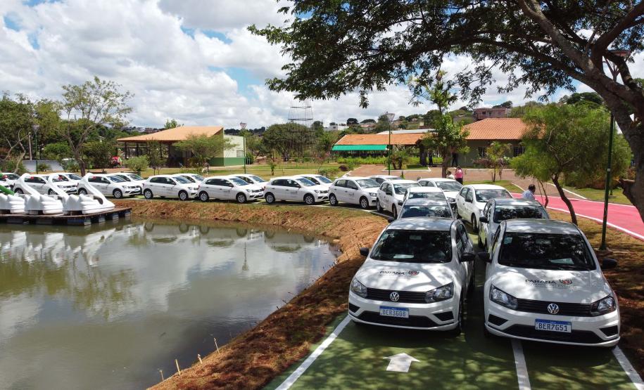 Nos 60 anos de Ivaiporã, governador confirma R$ 36,1 milhões ao município e entrega 26 veículos para a saúde da família