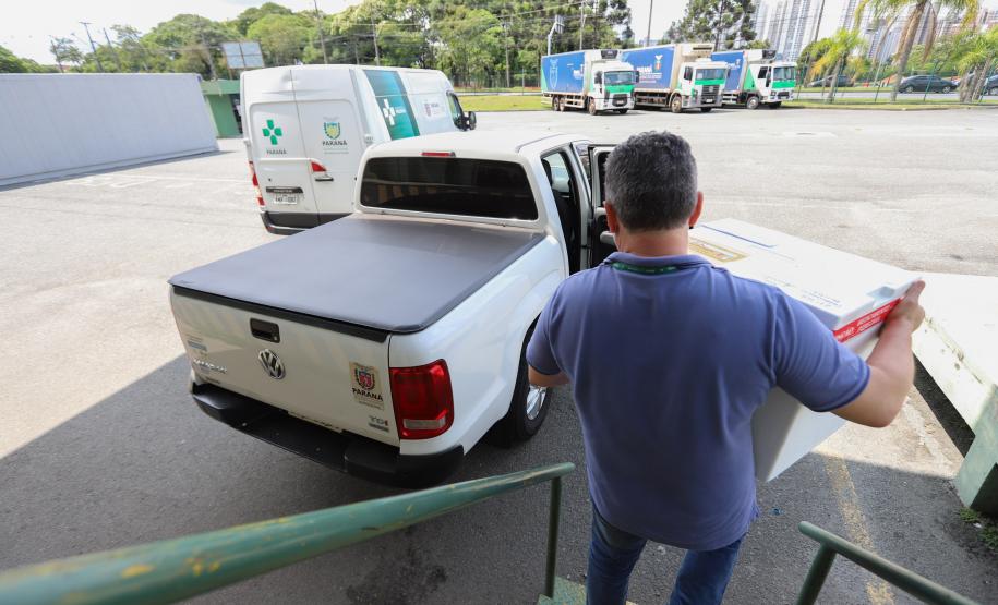 Saúde distribui 79,3 mil vacinas contra a Covid-19 e reforça imunização no Paraná neste fim de ano