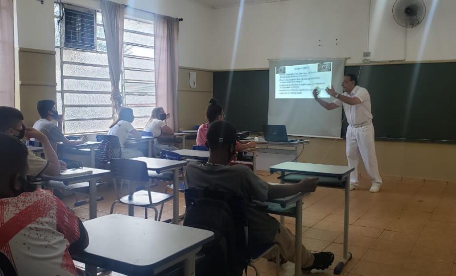 Saúde realiza ações de conscientização contra a Aids