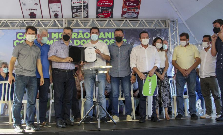 Governador entrega 58 carros para fortalecer a saúde na região de Campo Mourão