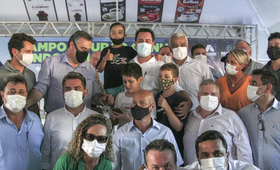 Governador entrega 58 carros para fortalecer a saúde na região de Campo Mourão