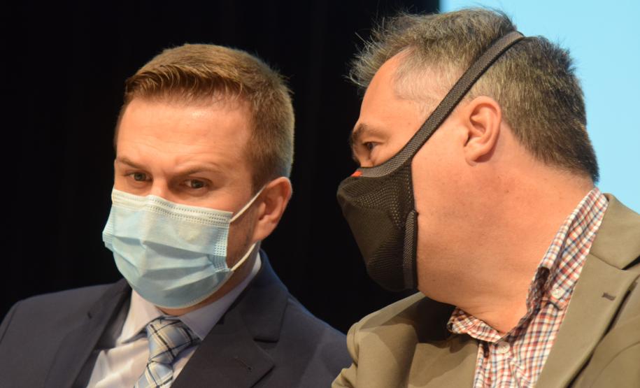 Secretário agradece parceria com os municípios na posse da nova diretoria do Cosems