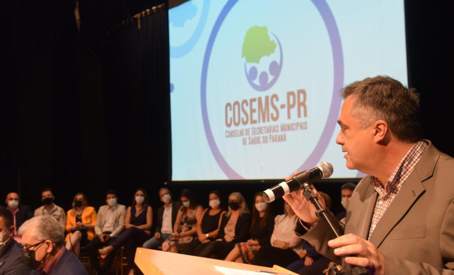 Secretário agradece parceria com os municípios na posse da nova diretoria do Cosems