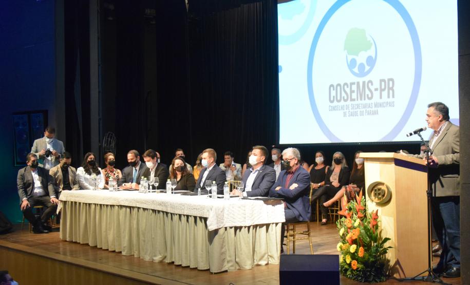 Secretário agradece parceria com os municípios na posse da nova diretoria do Cosems