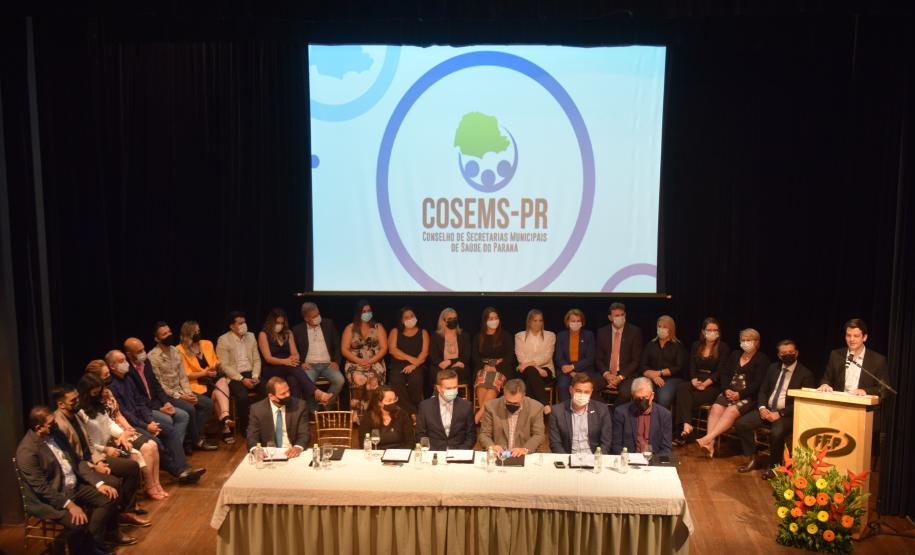 Secretário agradece parceria com os municípios na posse da nova diretoria do Cosems