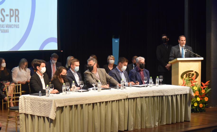 Secretário agradece parceria com os municípios na posse da nova diretoria do Cosems