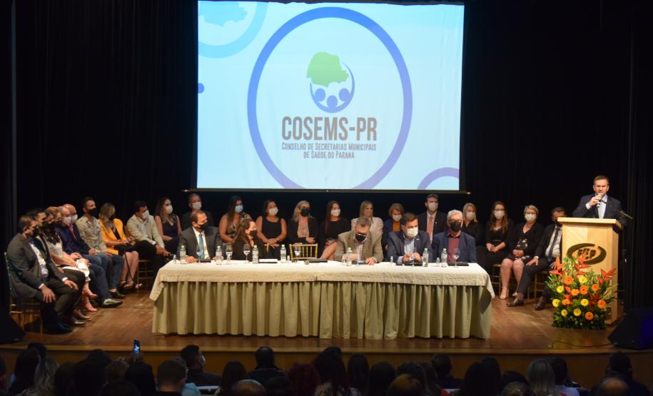 Secretário agradece parceria com os municípios na posse da nova diretoria do Cosems