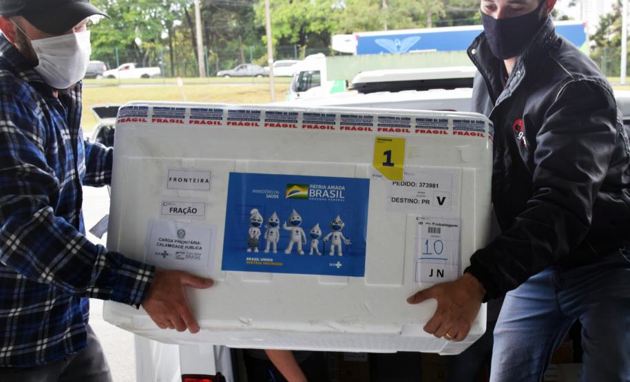 A Secretaria de Estado da Saúde (Sesa) recebeu nesta quarta-feira (8) mais 240.548 vacinas contra a Covid-19.