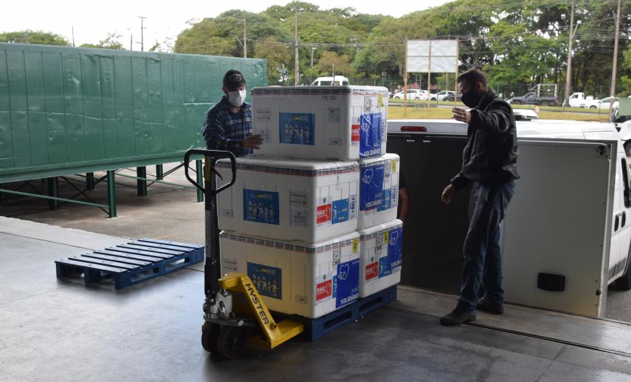 A Secretaria de Estado da Saúde (Sesa) recebeu nesta quarta-feira (8) mais 240.548 vacinas contra a Covid-19.