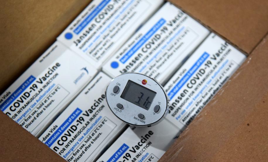 A Secretaria de Estado da Saúde (Sesa) recebeu nesta quarta-feira (8) mais 240.548 vacinas contra a Covid-19.