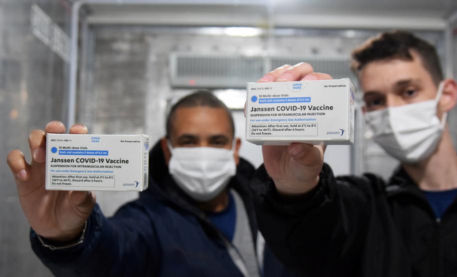 A Secretaria de Estado da Saúde (Sesa) recebeu nesta quarta-feira (8) mais 240.548 vacinas contra a Covid-19.