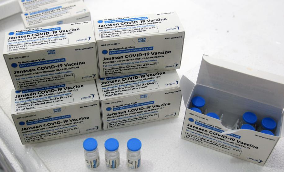 A Secretaria de Estado da Saúde (Sesa) recebeu nesta quarta-feira (8) mais 240.548 vacinas contra a Covid-19.