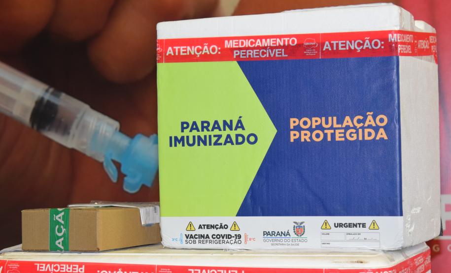 Saúde distribui mais de 260 mil vacinas contra a Covid-19 nesta terça-feira