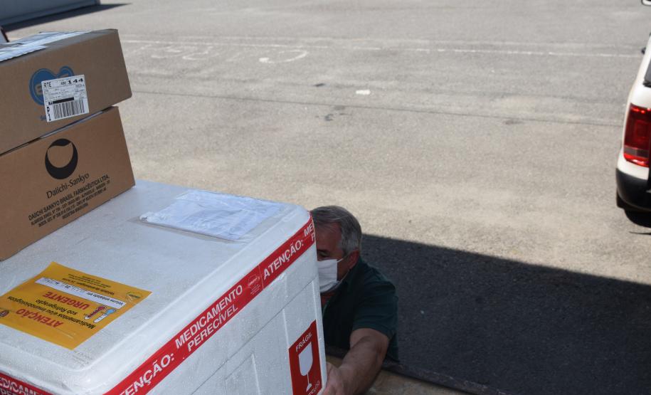 Saúde distribui mais de 260 mil vacinas contra a Covid-19 nesta terça-feira