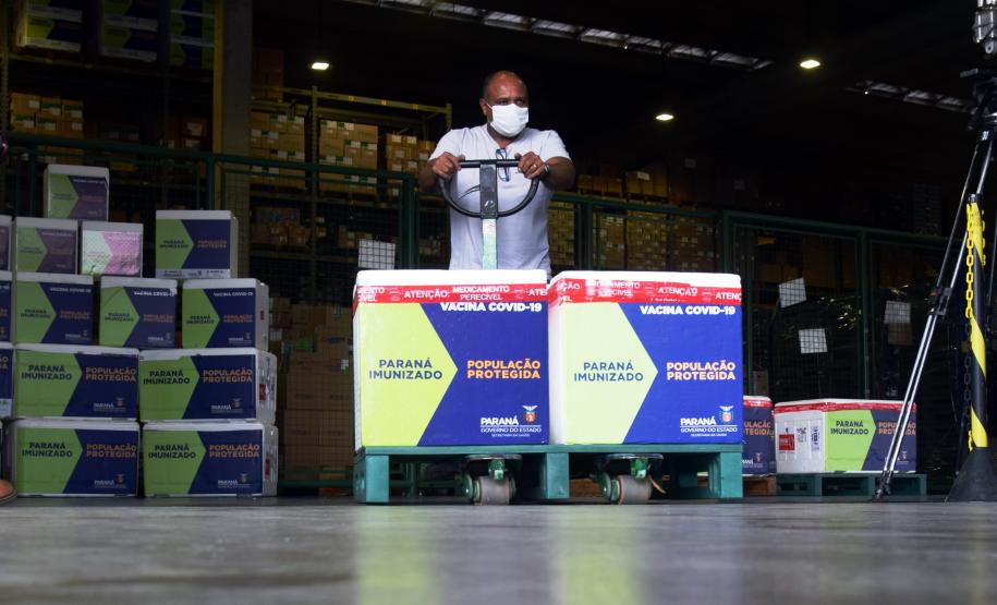 Vacinas da Janssen são distribuídas nesta quinta (9) para Regionais