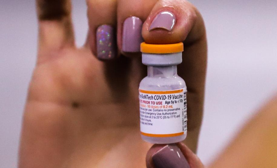 Paraná recebe primeiro lote com 65 mil vacinas contra a Covid-19 para crianças