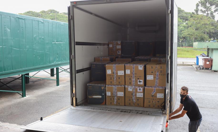 Saúde recebe maior remessa de vacinas contra a Covid-19 desde o início da campanha de vacinação