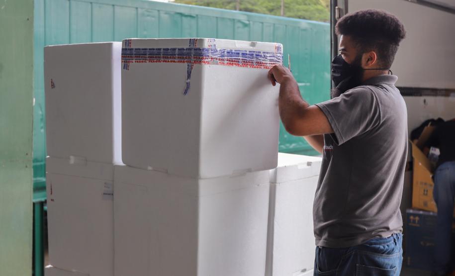 Saúde recebe maior remessa de vacinas contra a Covid-19 desde o início da campanha de vacinação