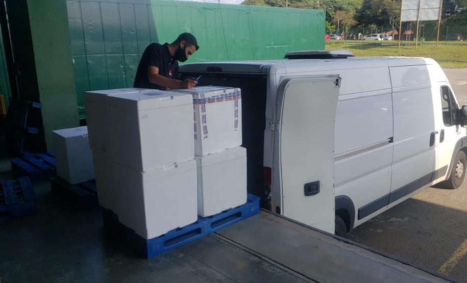 Mais 124 mil vacinas para dose de reforço contra a Covid-19 chegam ao Paraná