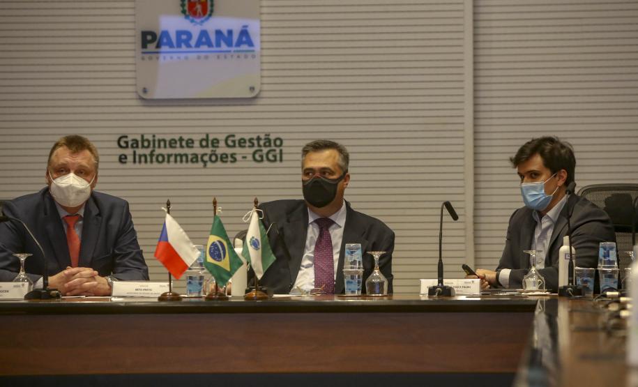 Saúde recebe doação de camas hospitalares de empresa tcheca