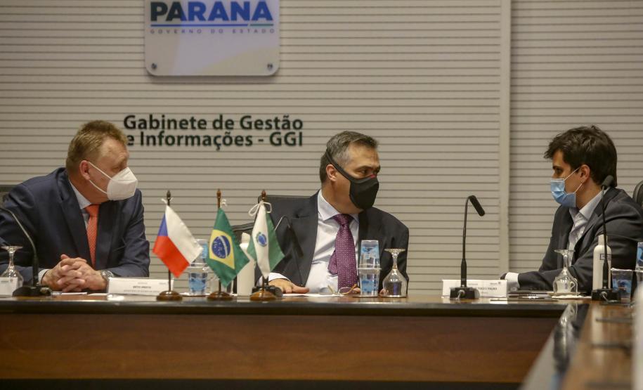 Saúde recebe doação de camas hospitalares de empresa tcheca