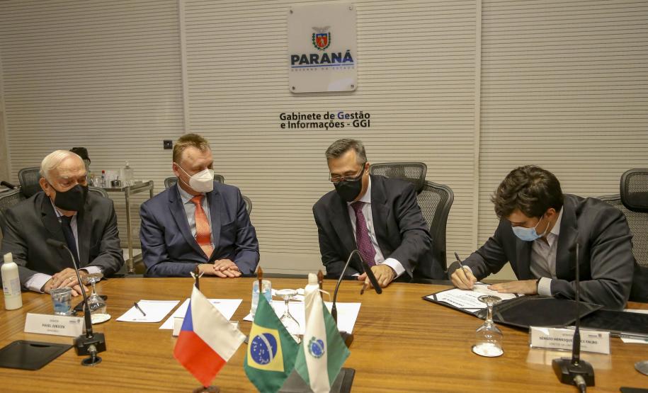 Saúde recebe doação de camas hospitalares de empresa tcheca