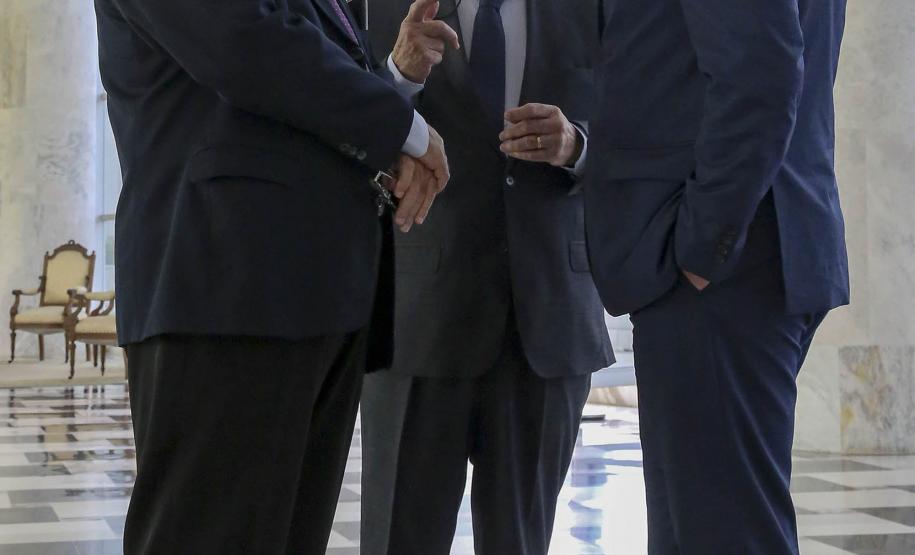 Saúde recebe doação de camas hospitalares de empresa tcheca