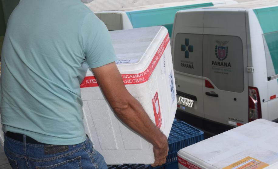 Saúde inicia semana com distribuição de mais 121 mil vacinas contra a Covid-19