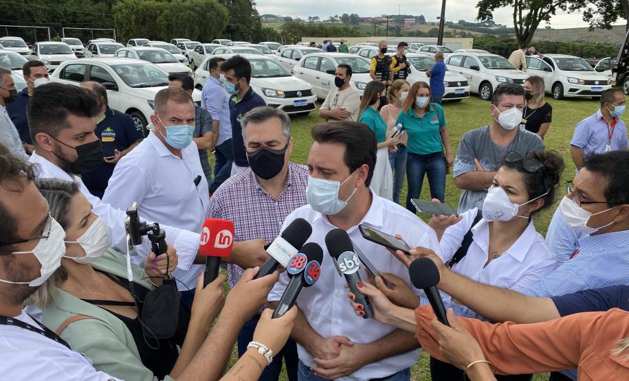 Com entrega de carros, Estado libera R$ 13 milhões para saúde da região de Apucarana
