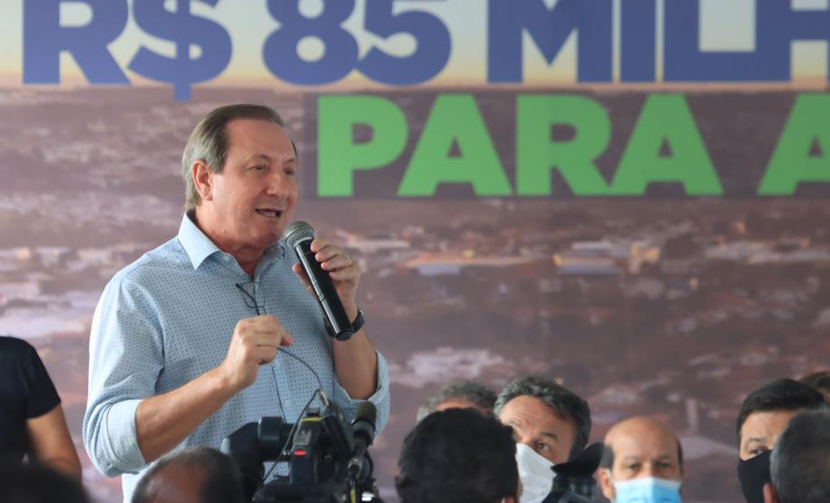 Com entrega de carros, Estado libera R$ 13 milhões para saúde da região de Apucarana